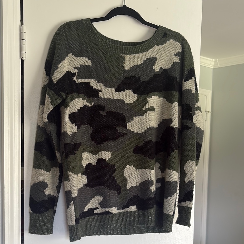 BB Dakota Men's Green Camouflage Crewneck Sweater